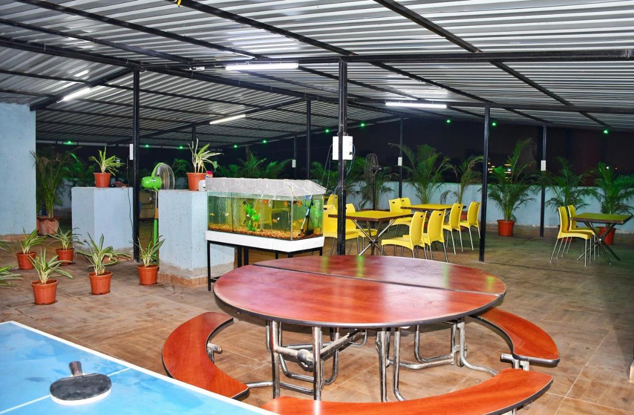 Hotel Megh Residency Navi Mumbai Exterior foto